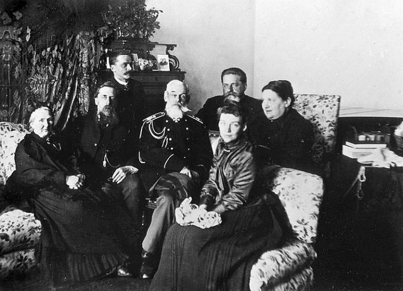Граф Милютин с родственниками в 1900-х гг.