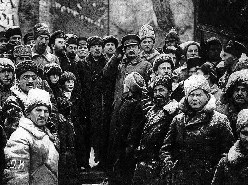 Ленин и Троцкий на праздновании 7 ноября 1919 г.