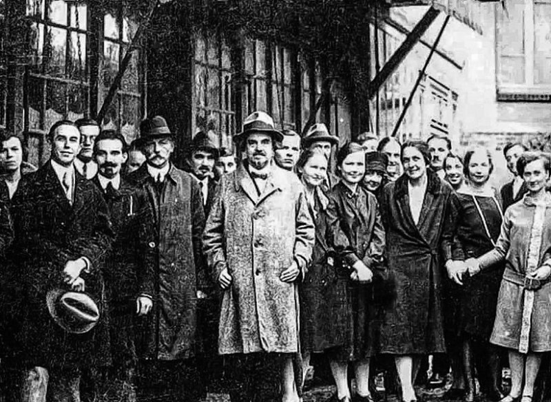 Бердяев и парижские студенты, конец 1920-х гг.
