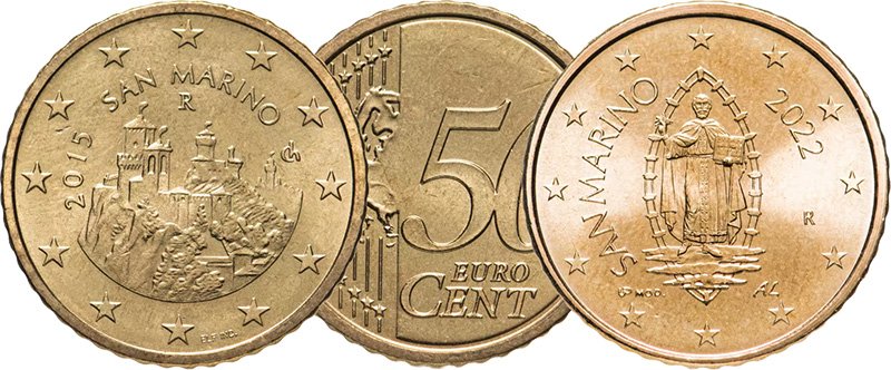 50 евроцентов Сан-Марино первой (слева) и второй серий