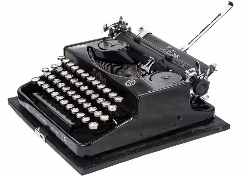 Пишущая машинка «Erika 6» с четырёхрядной клавиатурой
