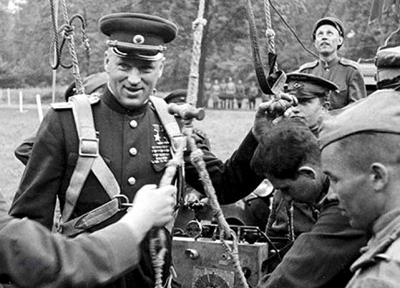Рокоссовский на фронте, весна 1945 г.