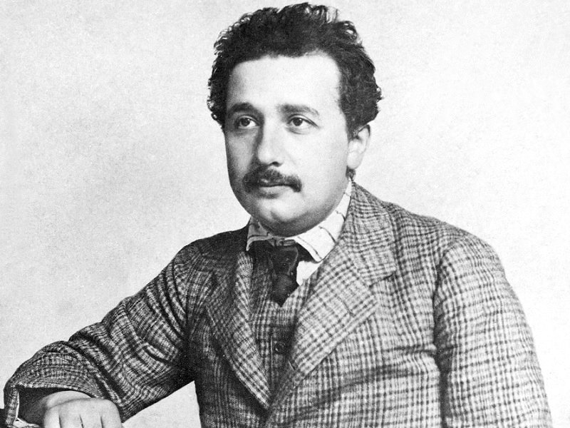 Эйнштейн в 1905 г.