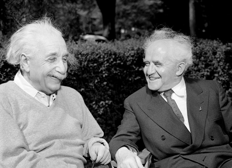 Эйнштейн и премьер-министр Израиля Бен-Гурион в 1951 г.