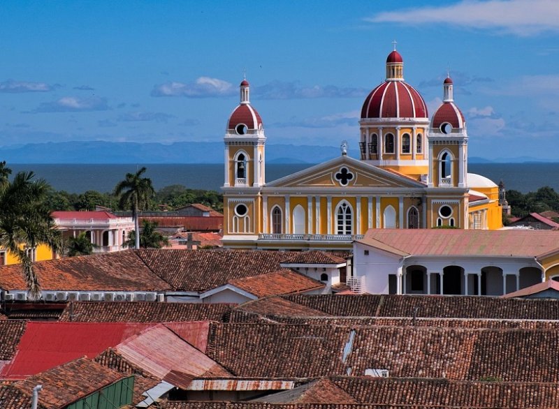 Город на побережье озера Никарагуа