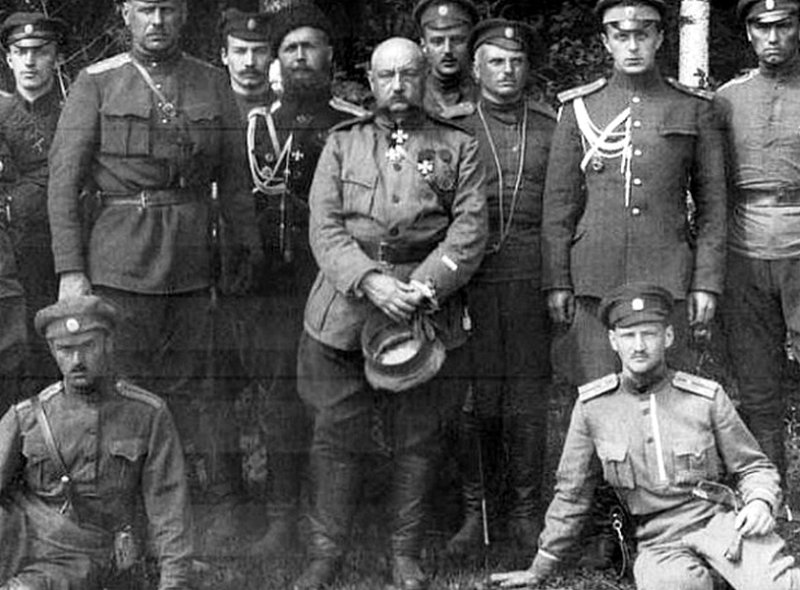 Юденич среди офицеров Северо-западной белой армии, 1919 г.