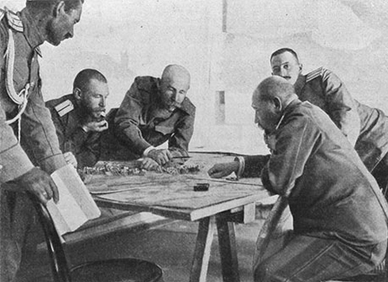 Юденич в штабе Кавказской армии, 1914 г.