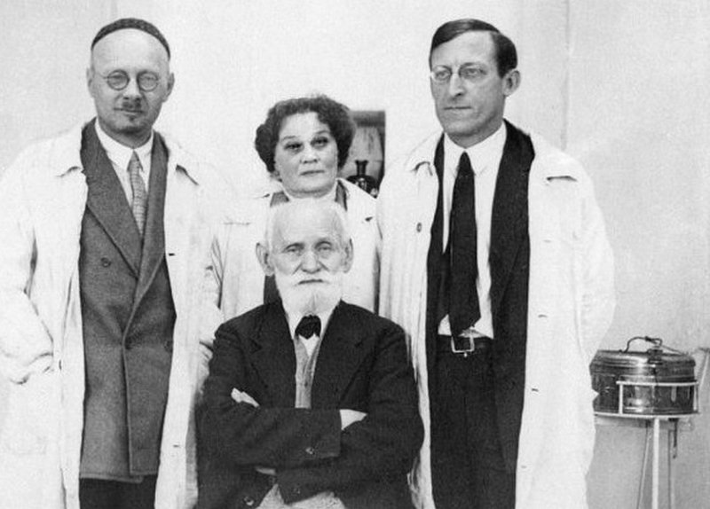 Академик Павлов с коллегами, 1930-е гг.