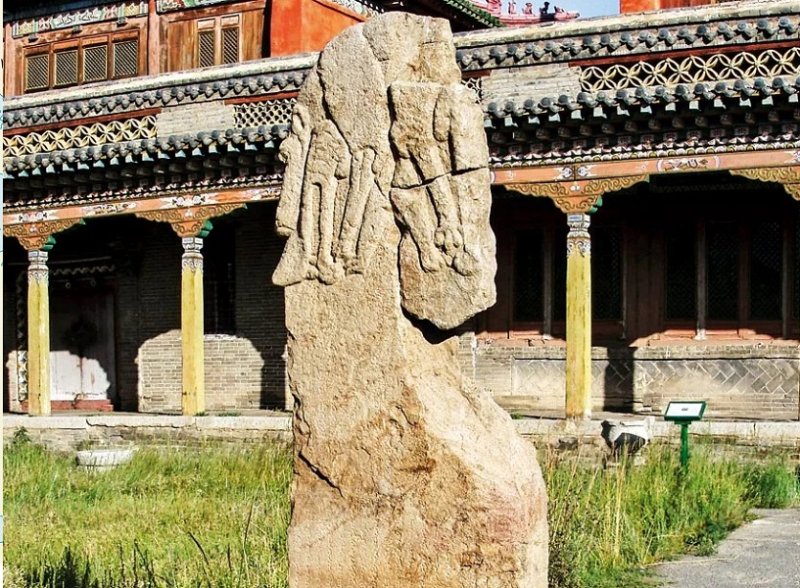 Памятник тюркской письменности VI в. в Монголии