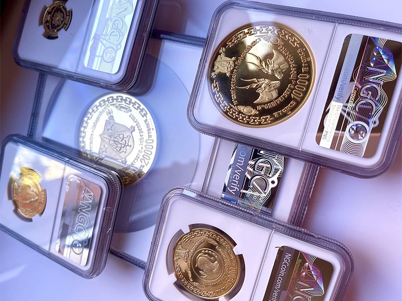 Коллекционный выпуск 1970 года в слабах NGC