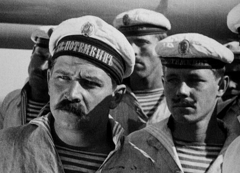 Кадр из кинофильма «Броненосец Потемкин» 1925 г.