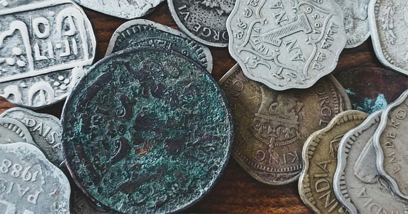 И во сне порой приходится зорко следить, чтобы монеты не украли