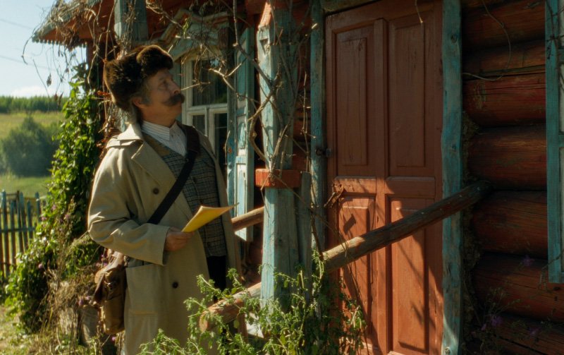 Почтальон Печкин идёт к цели (кадр из фильма «Простоквашино»)