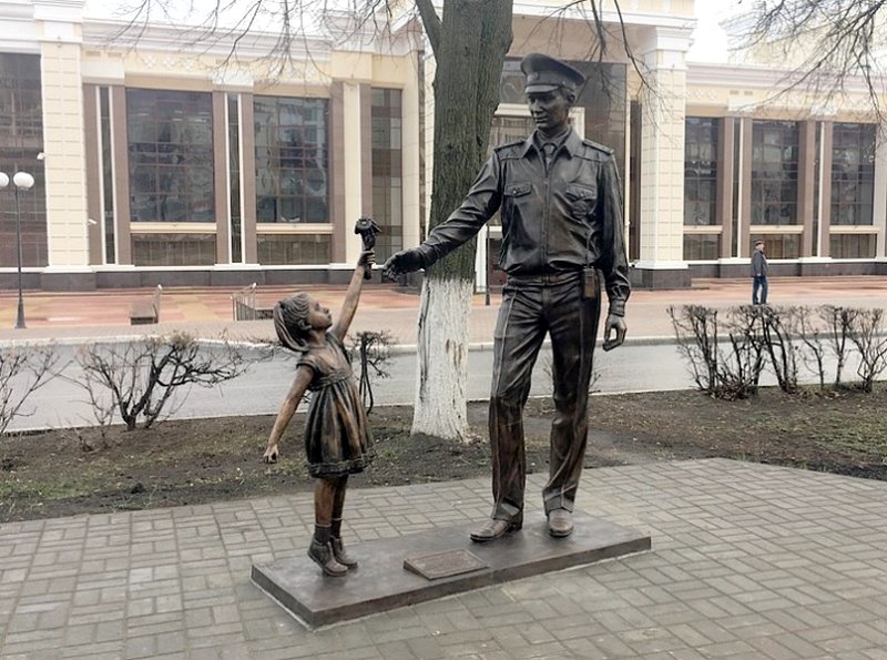 Памятник сотрудникам правопорядка в Саранске, Мордовия, 2019 г.
