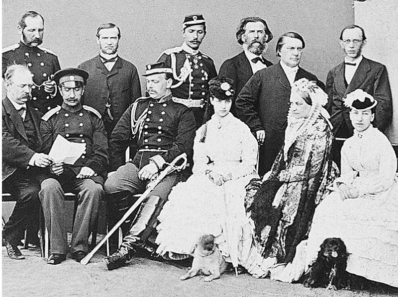 Цесаревич Александр Александрович и К.П. Победоносцев (справа), 1869 г.