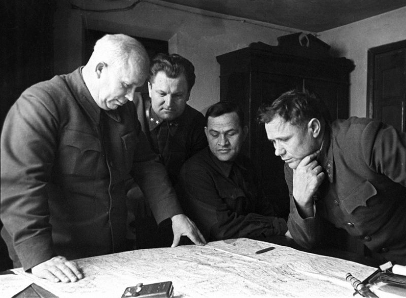 Члены Военсовета Сталинградского фронта, декабрь 1942 г.