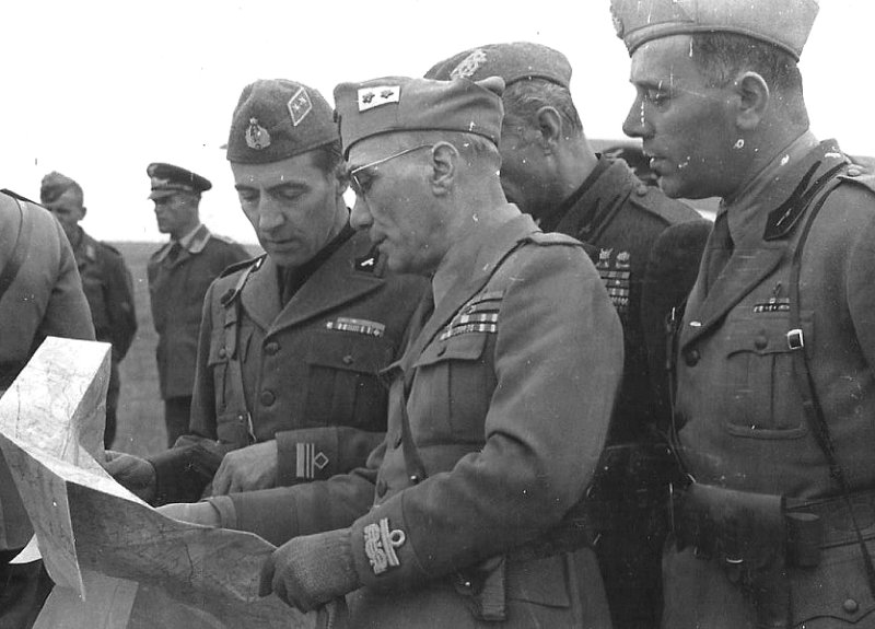 Итальянские офицеры на Восточном фронте, 1942 г.