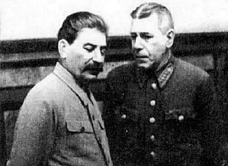 Сталин и Шапошников в 1941 г.