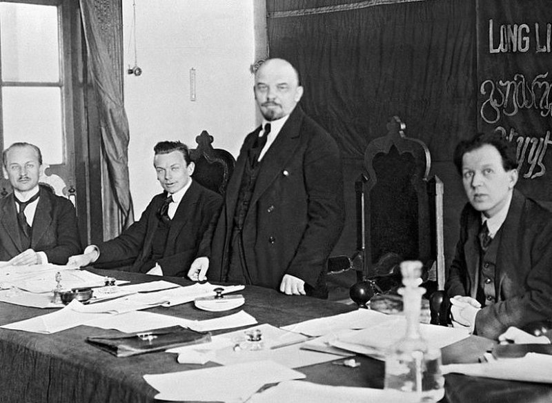 Ленин в президиуме Коминтерна, 1919 г.