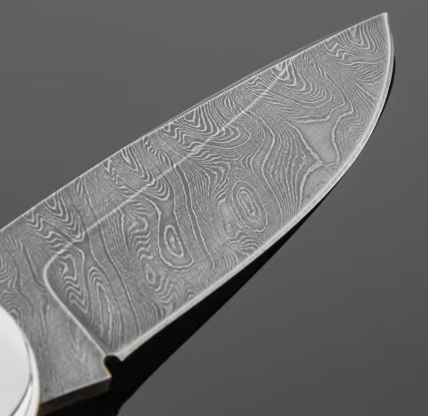 Клинок ножа «Клык» красив, спору нет