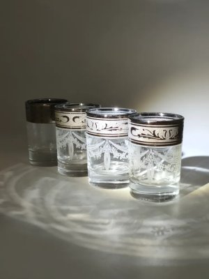купить Набор из 4-х стопок с растительным орнаментом на ободках, стекло, Россия, 2010-2015 гг.