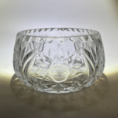 купить Конфетница (салатник) с рельефным декором, хрусталь, матирование, пресс, СССР, 1970-1990 гг.