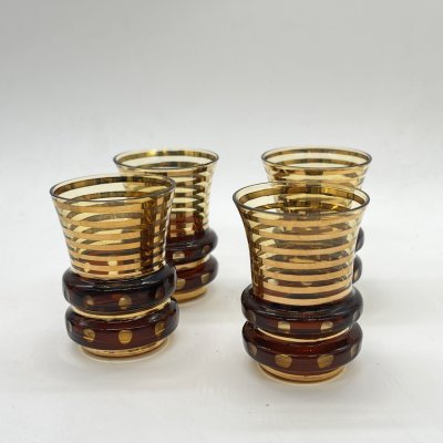 купить Набор из 4 стопок в медовом оттенке с декором в виде золотых полос, цветное стекло, золочение, Bohemia Crystal (Bohemia Glass), Чехословакия, 1960-1980 гг.