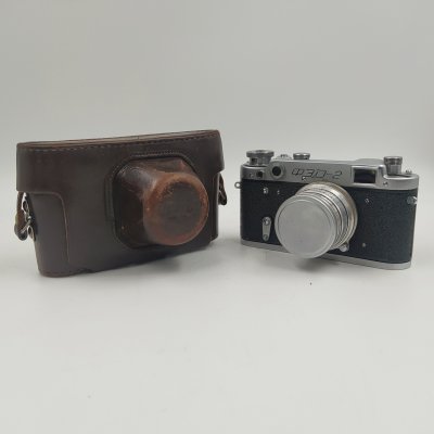 купить Фотоаппарат пленочный "ФЭД-2" с объективом "Индустар-26м" в оригинальном кофре, металл, пластик, стекло, кожа, Харьковский машиностроительный завод им. Дзержинского (ФЭД), СССР, 1955-1970 гг.