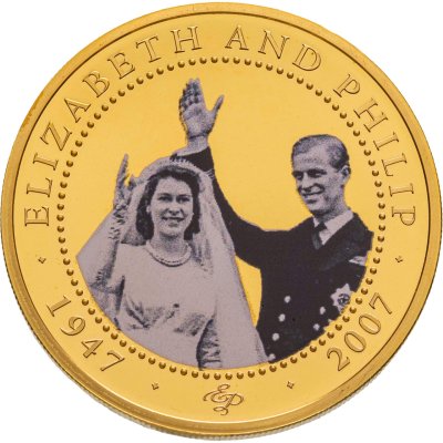 купить Острова Кука 1 доллар 2007 "60 лет свадьбы Елизавета II и Филипп машут" в капсуле