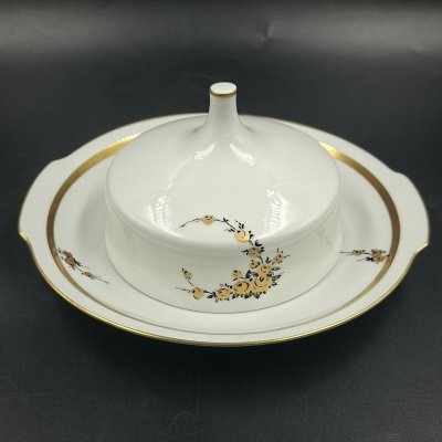 купить Маслёнка с цветочным декором золотистого цвета, фарфор, деколь, золочение, Graf Von Henneberg Porzellan, 1777 Jlmenau, ГДР, 1973-1977 гг.