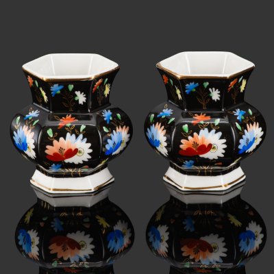 купить Две вазочки (салфетницы) с цветочной росписью, фарфор, крытье, роспись, Дмитровский фарфоровый завод (ДФЗ Вербилки), СССР, 1951-1954 гг.