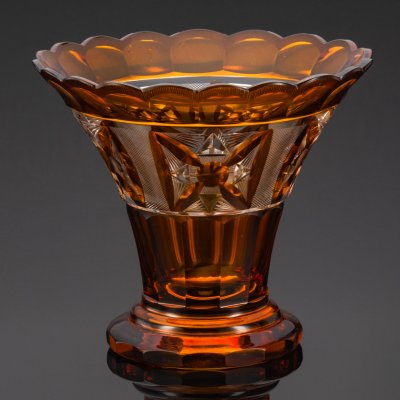 купить Ваза с геометрическим декором в стиле Art Deco, хрусталь, нацвет, гранение, Богемия, 1930-1940 гг.