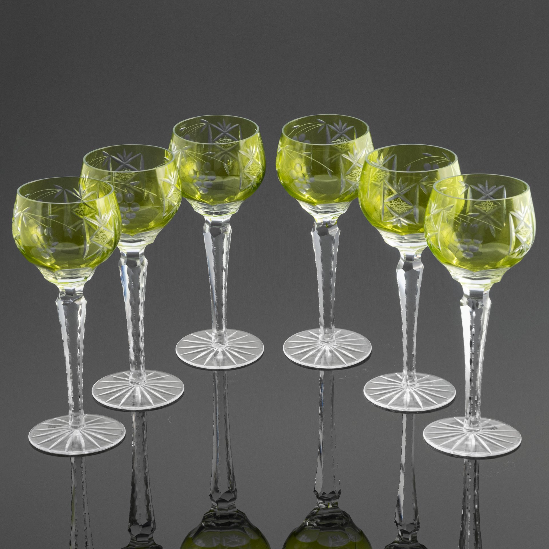 Marsala Green Large Wine Glass - Ajka Crystal