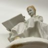 Купить Статуэтка "Первая буква" (мама с дочкой читают букварь), автор И.А. Коломиец, фарфор, роспись, золочение, Полонский завод художественной керамики (Полонное ЗХК), СССР, 1960-1980 гг.