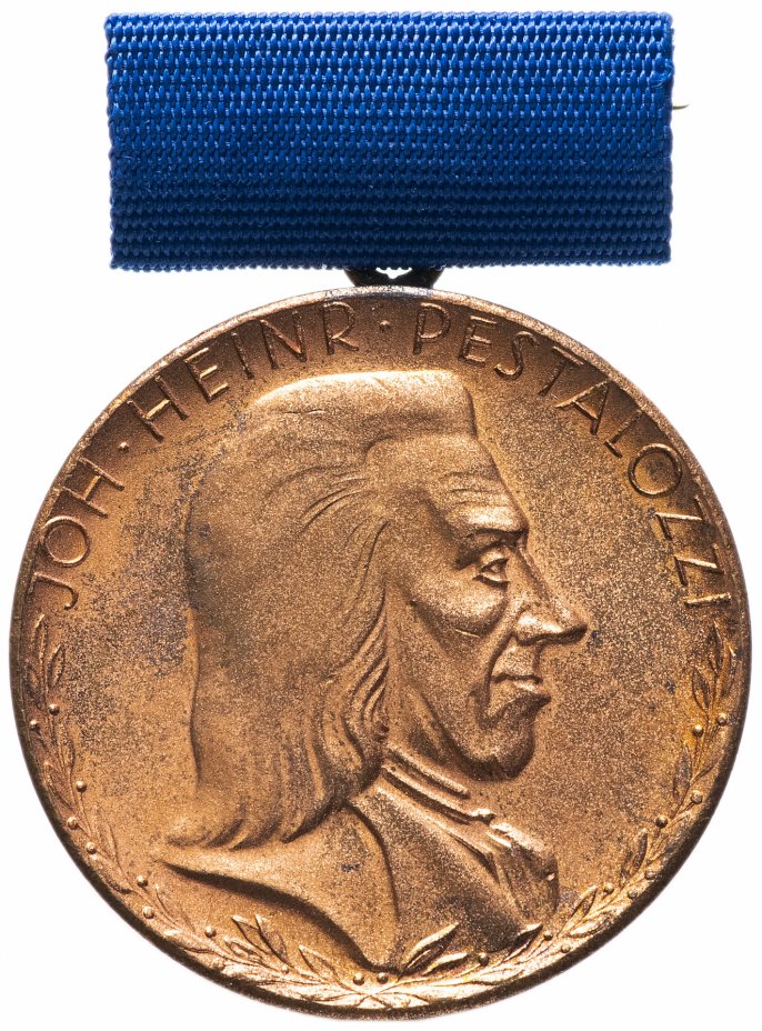 купить Медаль Премии Песталоцци «За верную службу» ГДР