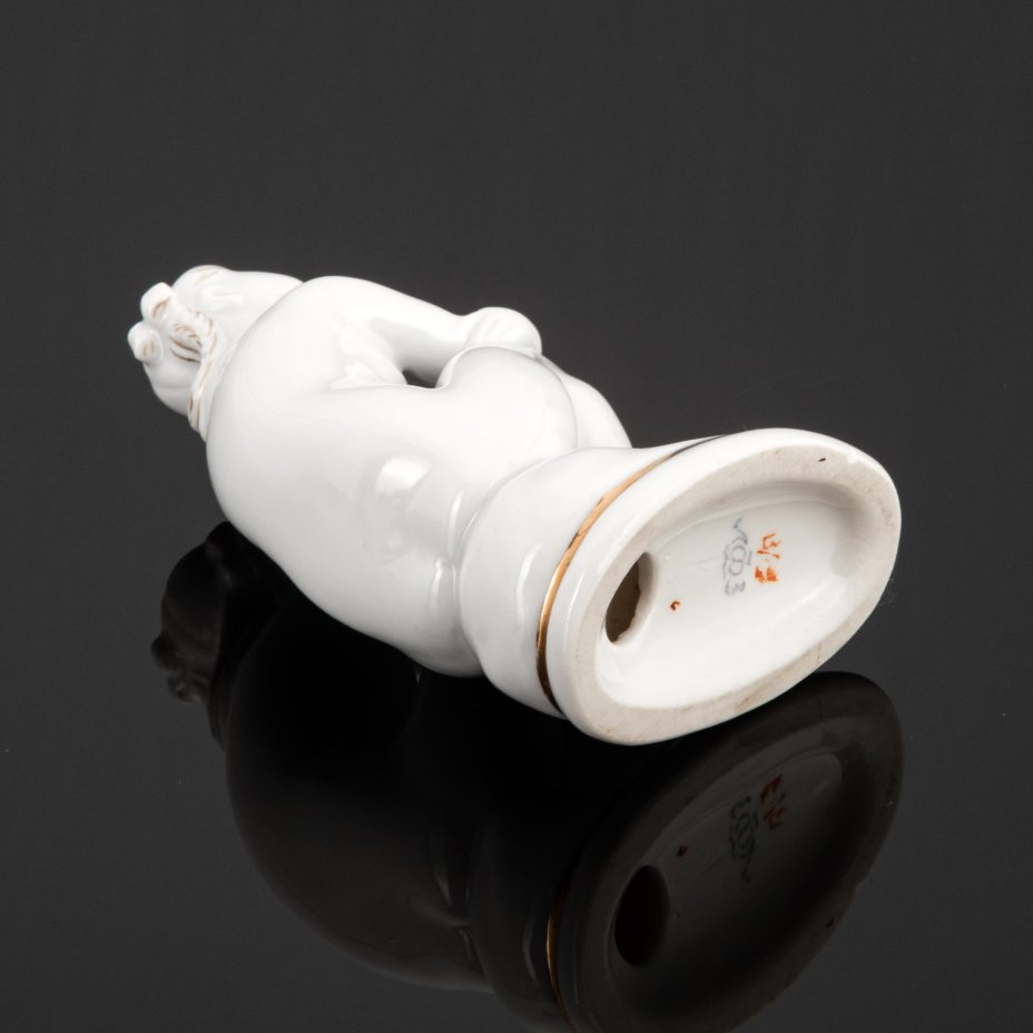 Статуэтка \"На пляже\", скульптор Е.А. Гендельман, фарфор, золочение ...