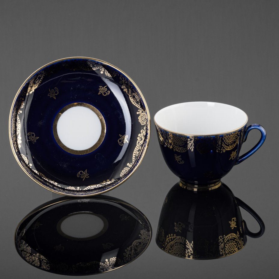 Набор чайных пар на 6 персон, украшенных золотистым орнаментом по канту ...