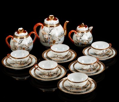 купить Чайный сервиз "Прогулка гейш ранней весной" на 6 персон (21 предмет), фарфор, роспись, золочение, Япония, 1920-1950 гг.