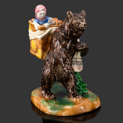 купить Статуэтка «Маша и медведь», скульптор Визин Э.П., фаянс, роспись, Конаковский фаянсовый завод им. М.И. Калинина (ЗиК Конаково), СССР, 1958 г.