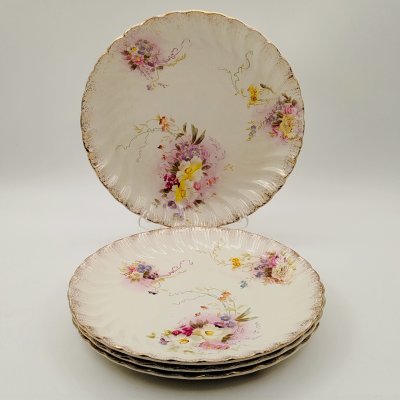 купить Набор обеденных тарелок на 4 персоны, украшенных цветочным декором, Фаянсовая фабрика "Franz Anton Mehlem", фаянс, роспись, золочение, Германия, 1900-1920 гг.