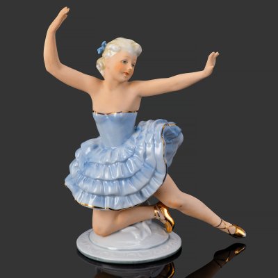 купить Статуэтка "Балерина в голубом платье", фарфор, роспись, золочение, Fasold & Stauch Bock Wallendorf, Германия, 1960-1972 гг.