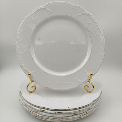 купить Комплект из 6-ти столовых тарелок, украшенных фигурным бортом, фаянс, золочение, Фабрика И.Е. Кузнецова, с. Грузино, Новгородская губерния, Российская империя, 1913-1918 гг.