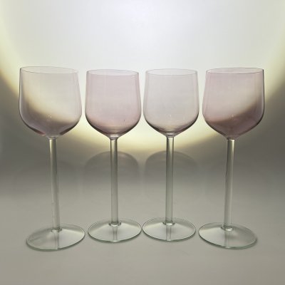 купить Набор винных бокалов розового оттенка на 4 персоны, цветное стекло, люстр, Калининский стекольный завод «Тверис», СССР, 1970-1990 гг.
