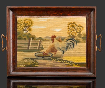 купить Поднос в стиле прованс, декорированный ручной вышивкой с изображением петухов, дерево, вышивка, пластик, металл, Европа, 1950-1960 гг.