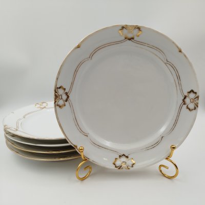 купить Набор обеденных тарелок на 5 персон, украшенных цветочным декором, фарфор, золочение, Западная Европа, 1890-1920 гг.