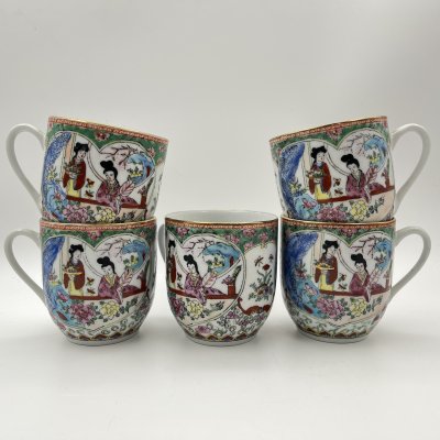 купить Набор из 5 кружек "Красавицы в саду" в стиле шинуазри, фарфор, деколь, роспись эмалевыми красками, золочение, Китай, 1960-1980 гг.