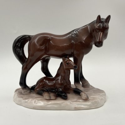купить Статуэтка "Лошадь с жеребенком", фаянс, аэрография, Германия, 1960-1990 гг.