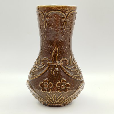 купить Ваза, украшенная рельефным цветочным декором, фаянс, глазурь, СССР, 1970-1990 гг.