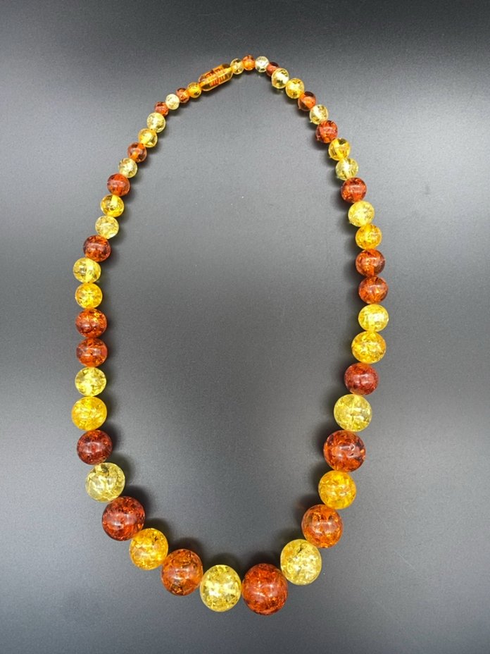 Бусы, янтарь, искусственный, СССР, 1970-1990 гг. стоимостью 990 руб.