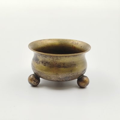 купить Солонка на трех округлых ножках, металл, серебрение, Вольская фабрика, Варшава (Fabryka Wolska pod Warszawa), Царство Польское, 1885-1916 гг.